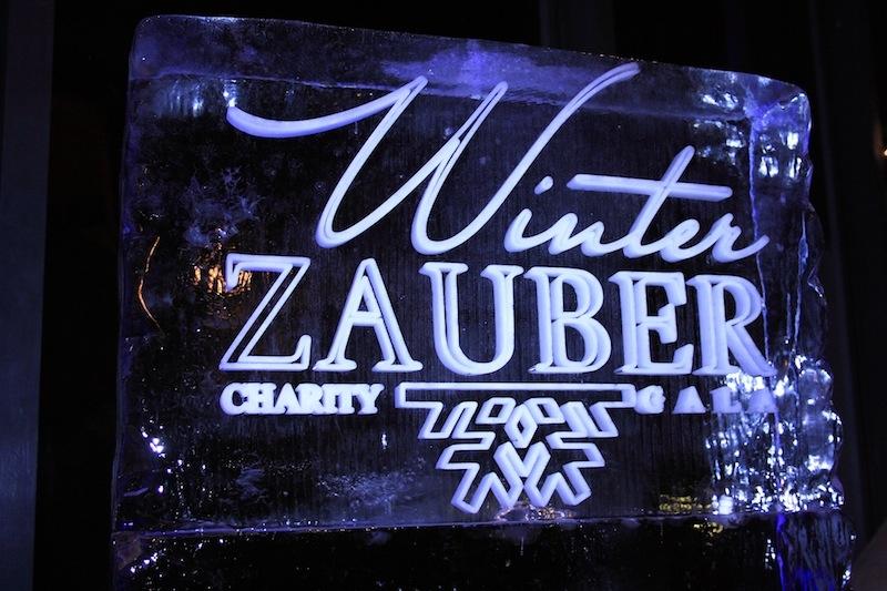 Ice lettering for events