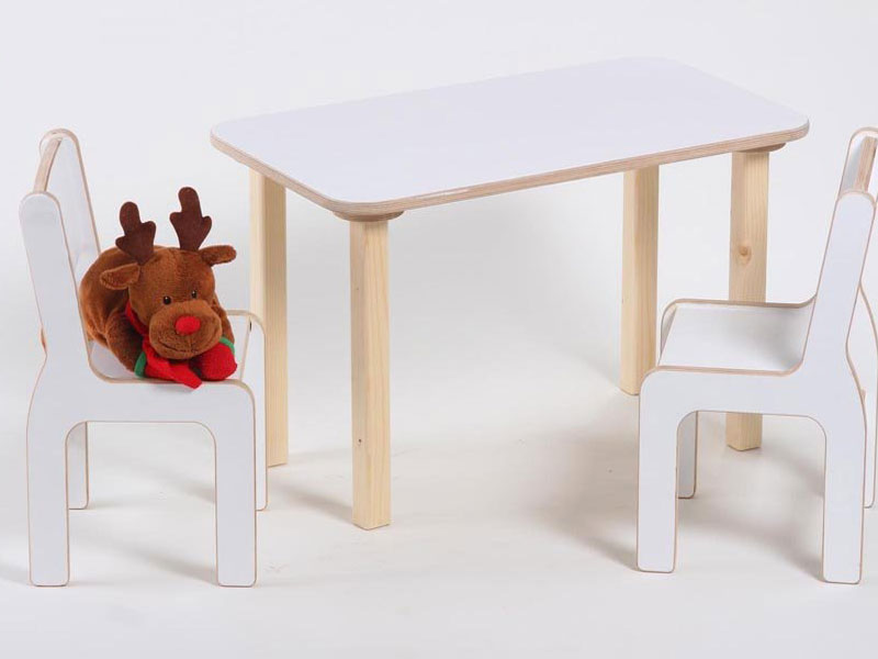 Children’s furniture table and chairs amde from wood