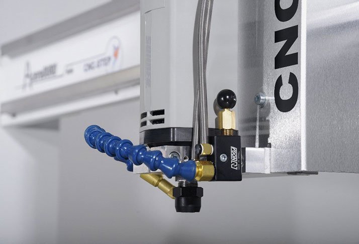 AceroDURO CNC machine spray cooling
